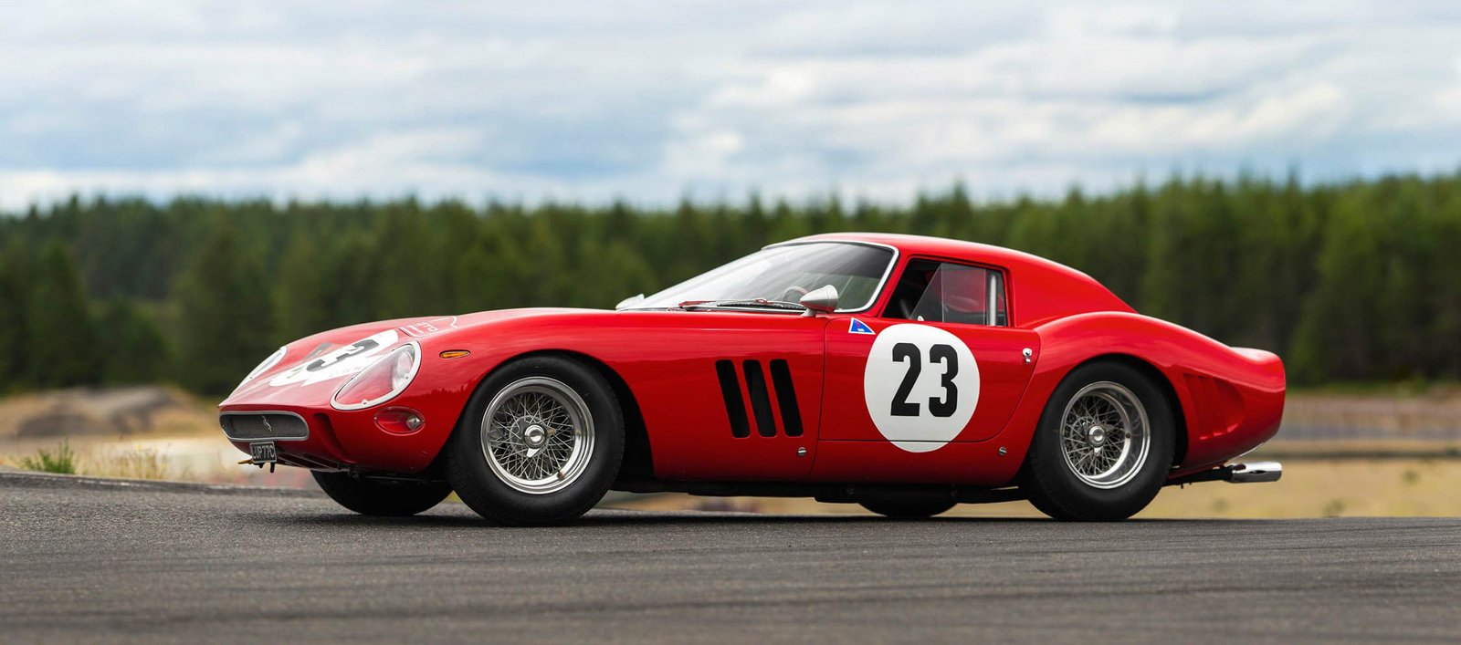 You are currently viewing CARS – Iconic sports cars that made generations dream